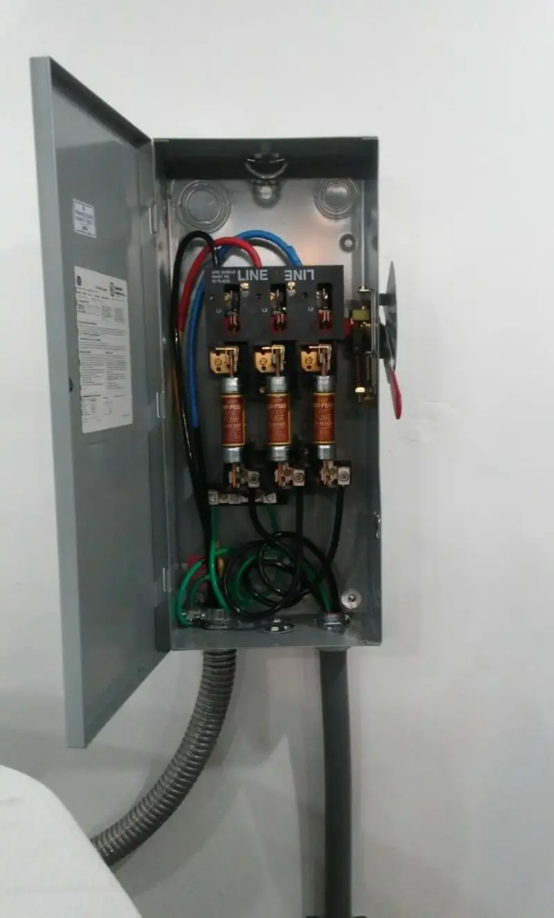 Three-phase disconnect switch installed for Smoke Detector Installation in Atascadero